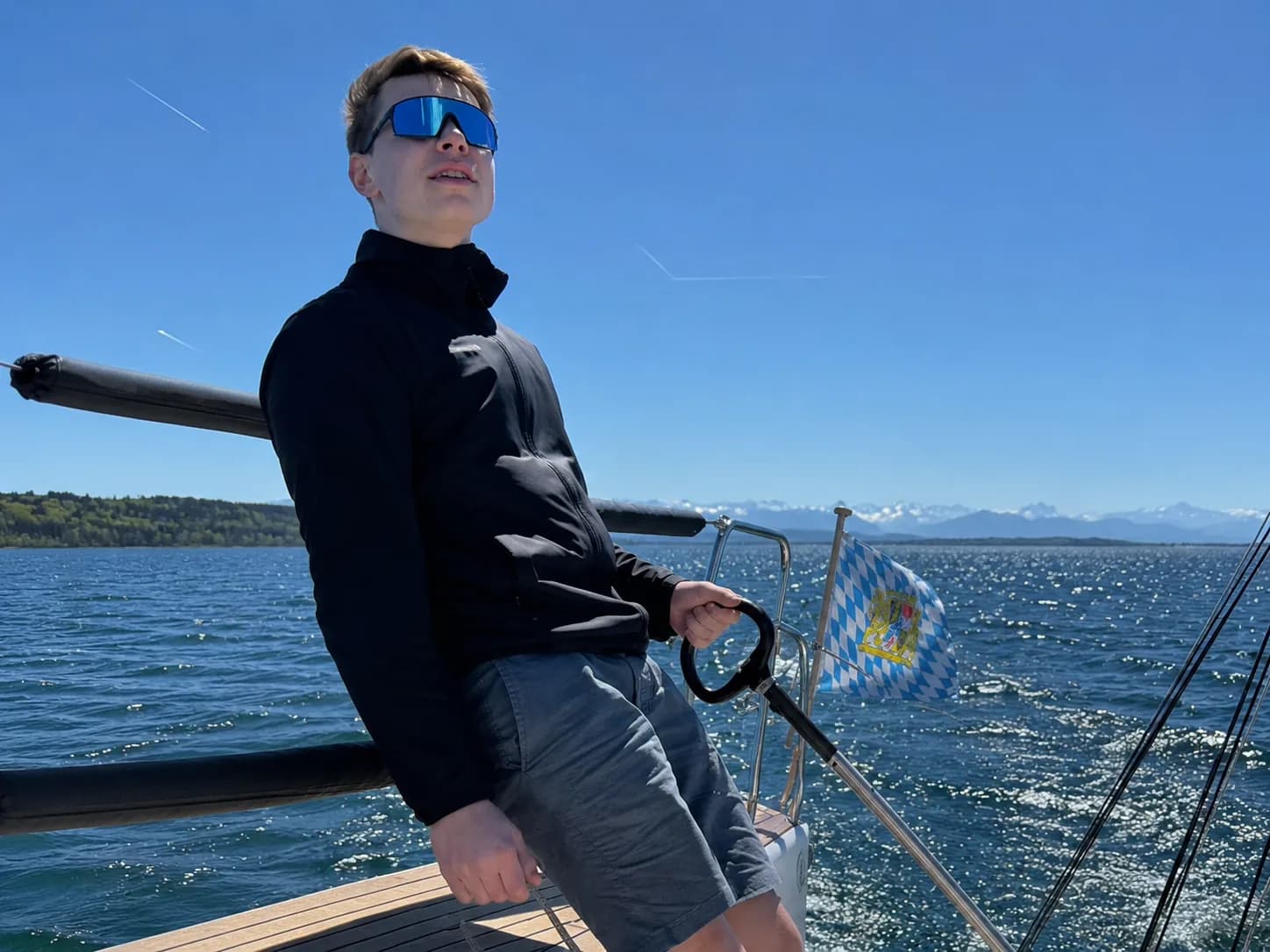 Jonas, Gründer von Eventify Technik, auf dem Starnberger See